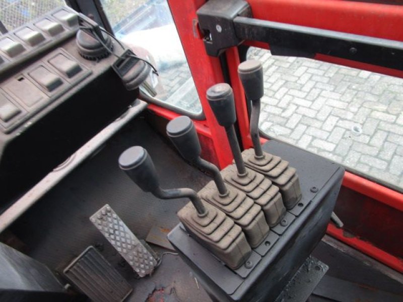 Kalmar DCD28 RO-RO