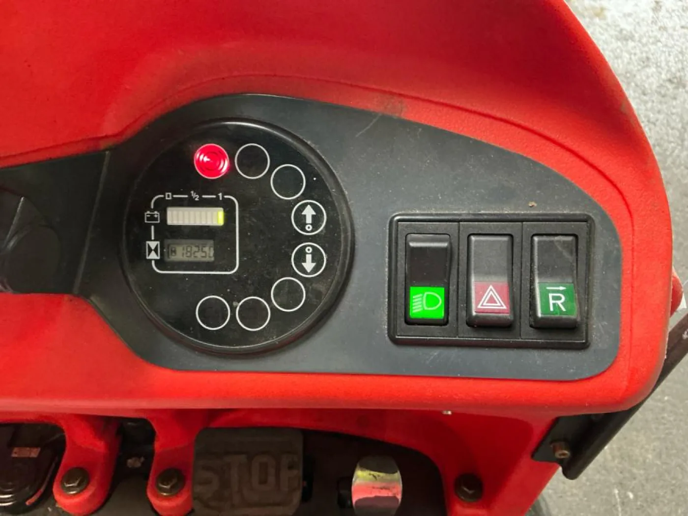 2012 Linde Tow tractor - 6