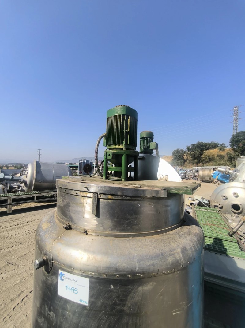 1,200-LITRE STAINLESS STEEL REACTOR WITH JACKET, INSULATION, AGITATOR AND ELECTRIC HEATERS