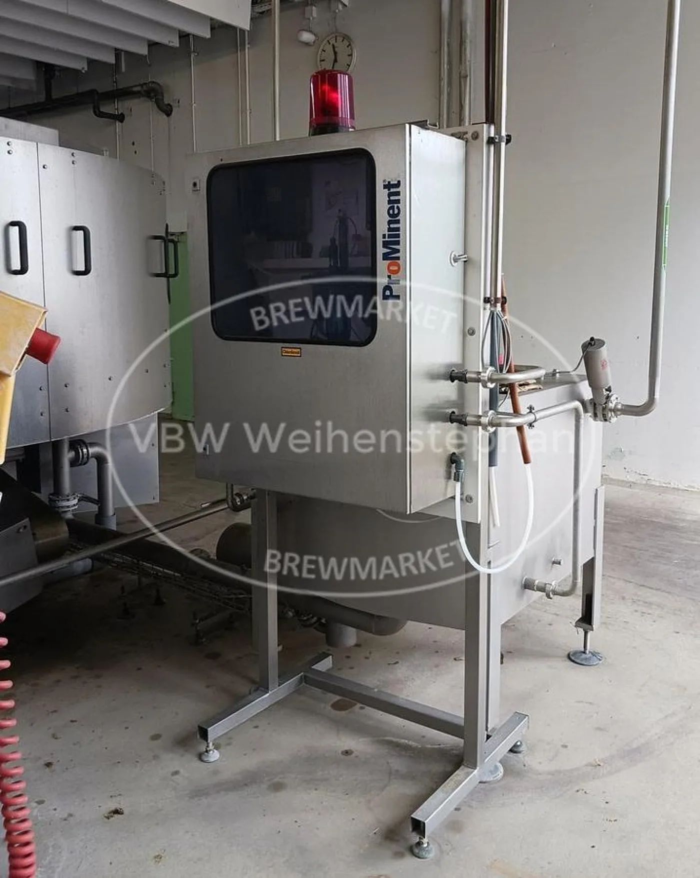 Rinsing, filling and sealing machine - 7