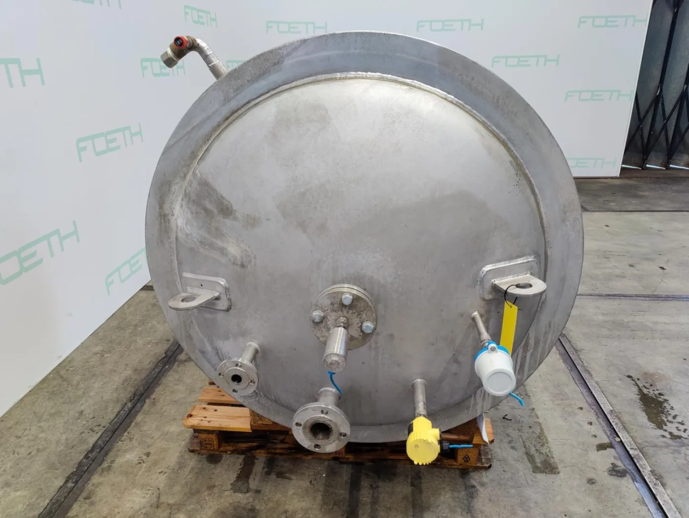 Detombay 1100Ltr. - Vertical tank - 2