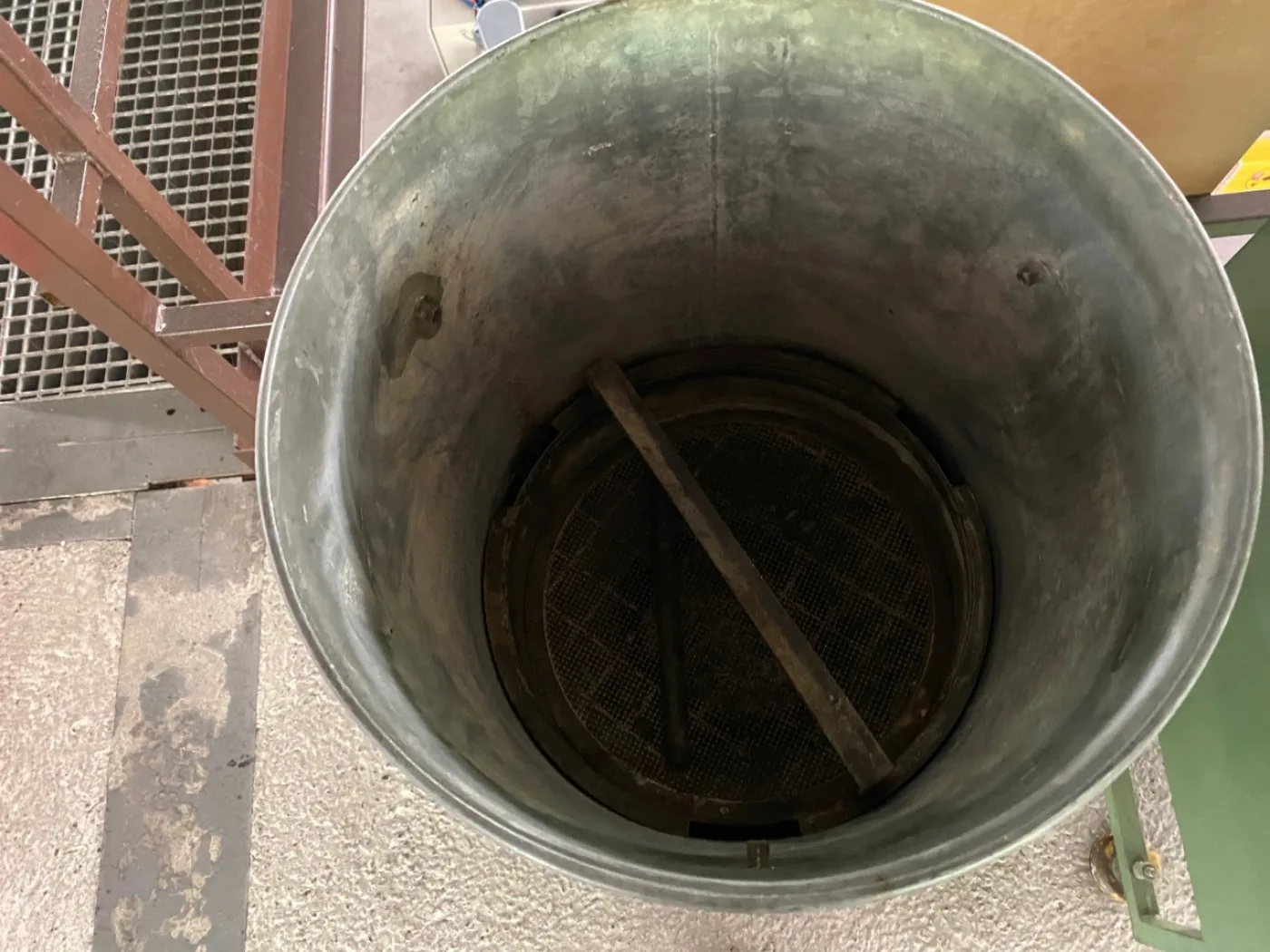 RECIPIENT DE LAVAGE “GEIGER” 6460 60 LT. - 3