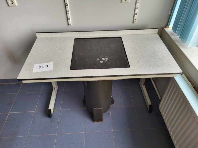 1903 - Used S+B Laboratory wall/weighing table (124 cm)