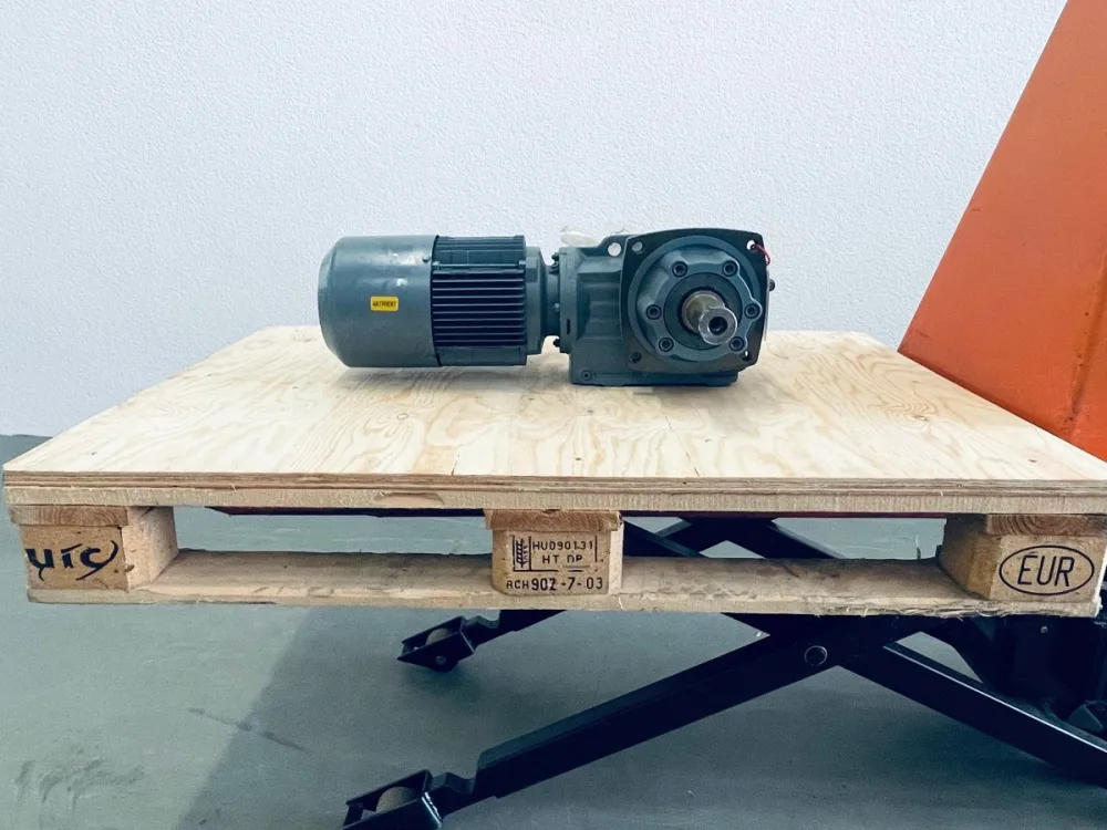 SEW Getriebemotor HK50DT90S4/BMG/TF/ASB1