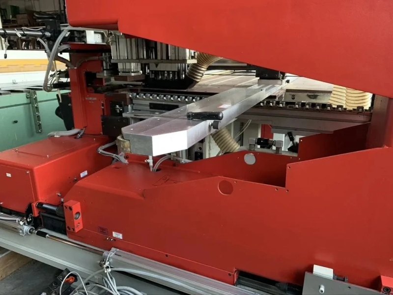 PRIESS & HORSTMANN BAT CNC Bohr und Einpressmaschine Türenfertigung Beschlagbohrmaschine
