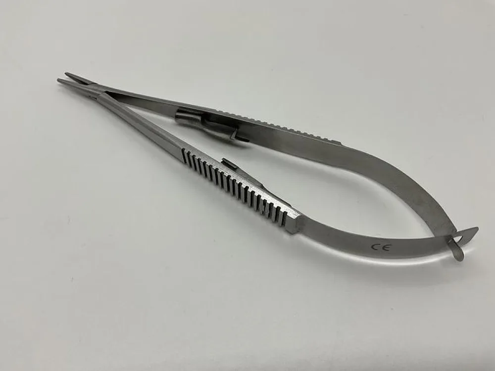 GB Medical Castroviejo with Catch 140mm