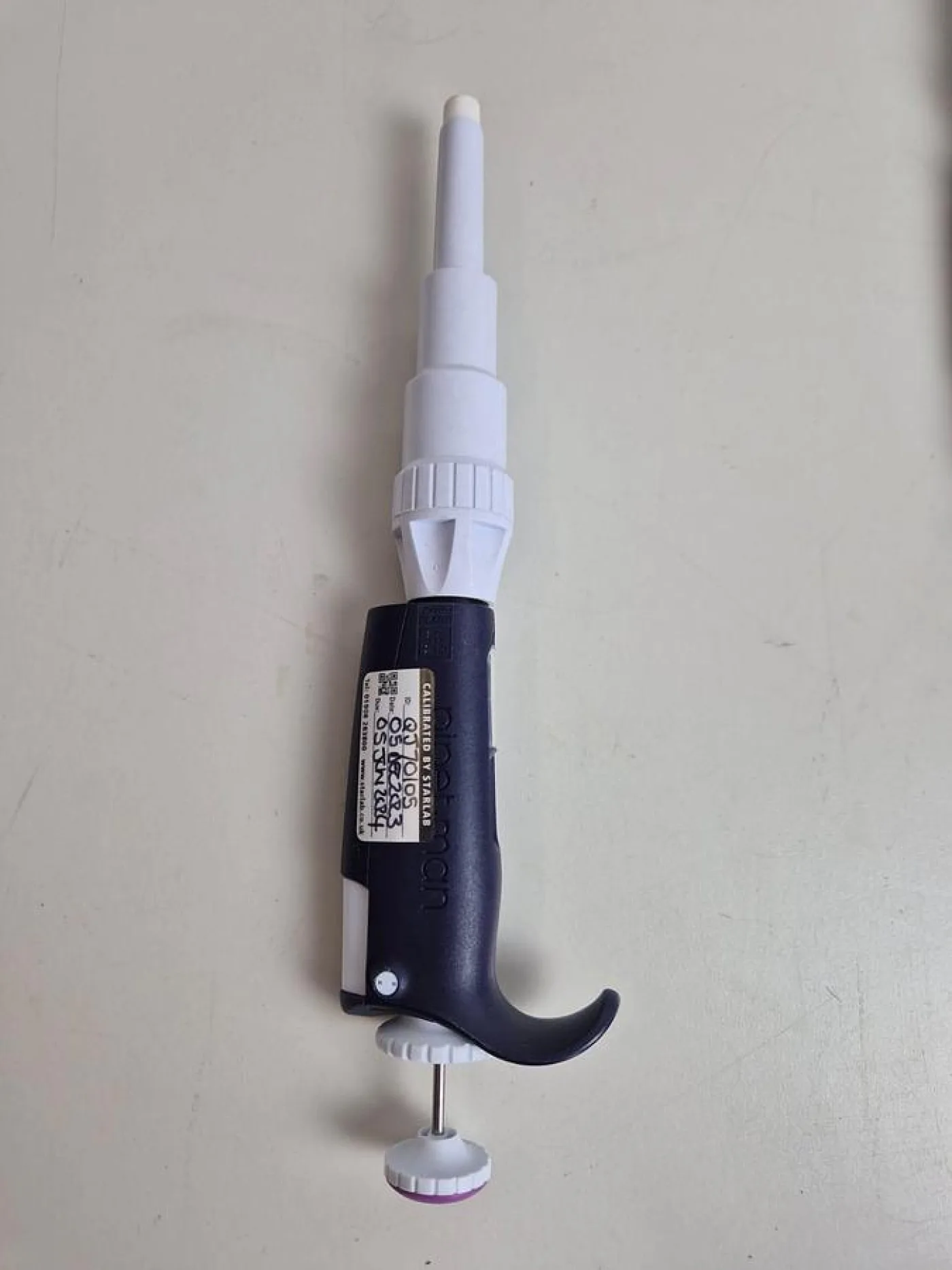 Gilson PIPETMAN P5000 500-5000uL Single Channel Pipette. Purple - 3