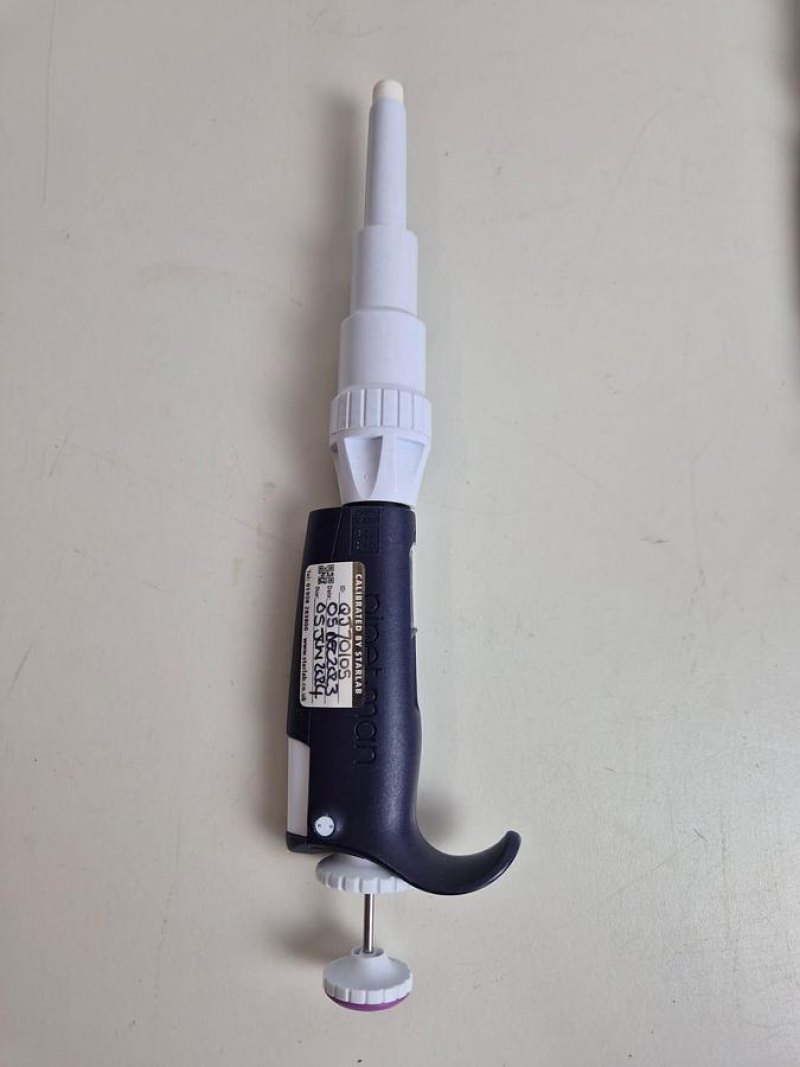 Gilson PIPETMAN P5000 500-5000uL Single Channel Pipette. Purple