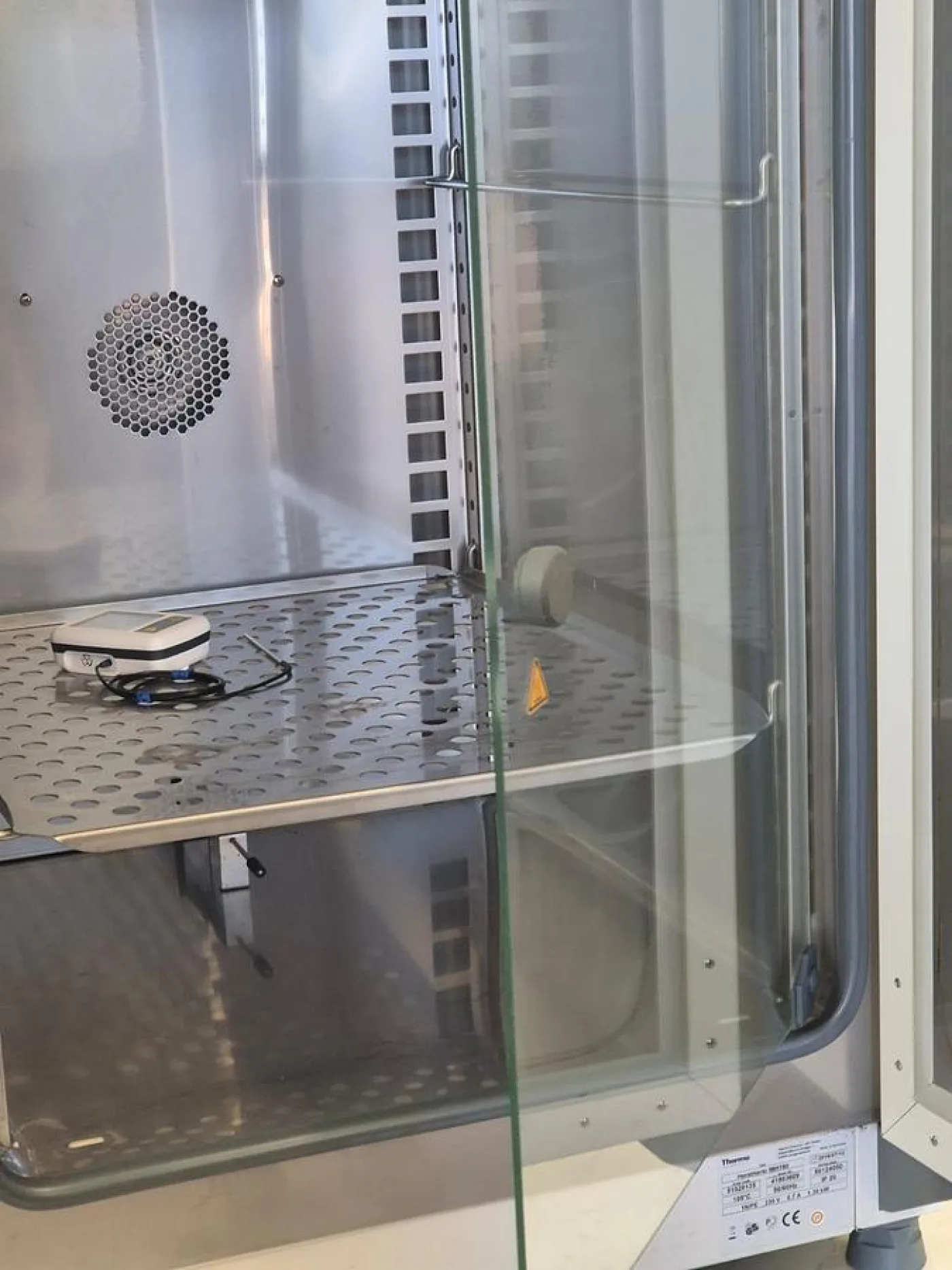 Thermo Scientific IMH180 Heratherm Incubator - 6