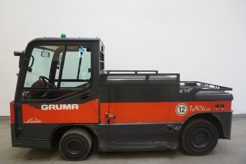 Schlepper Linde P 250 127-05 (2015)