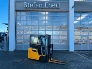 Jungheinrich EFG 215 / Triplex: 4.25m! / SS / nur 995h! Waage