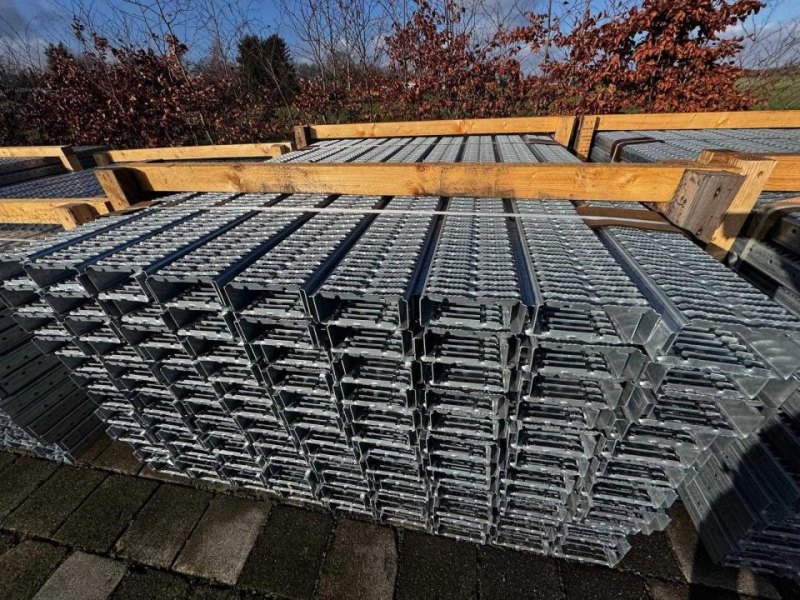 4 tonnes of stacked galvanized steel floor panels