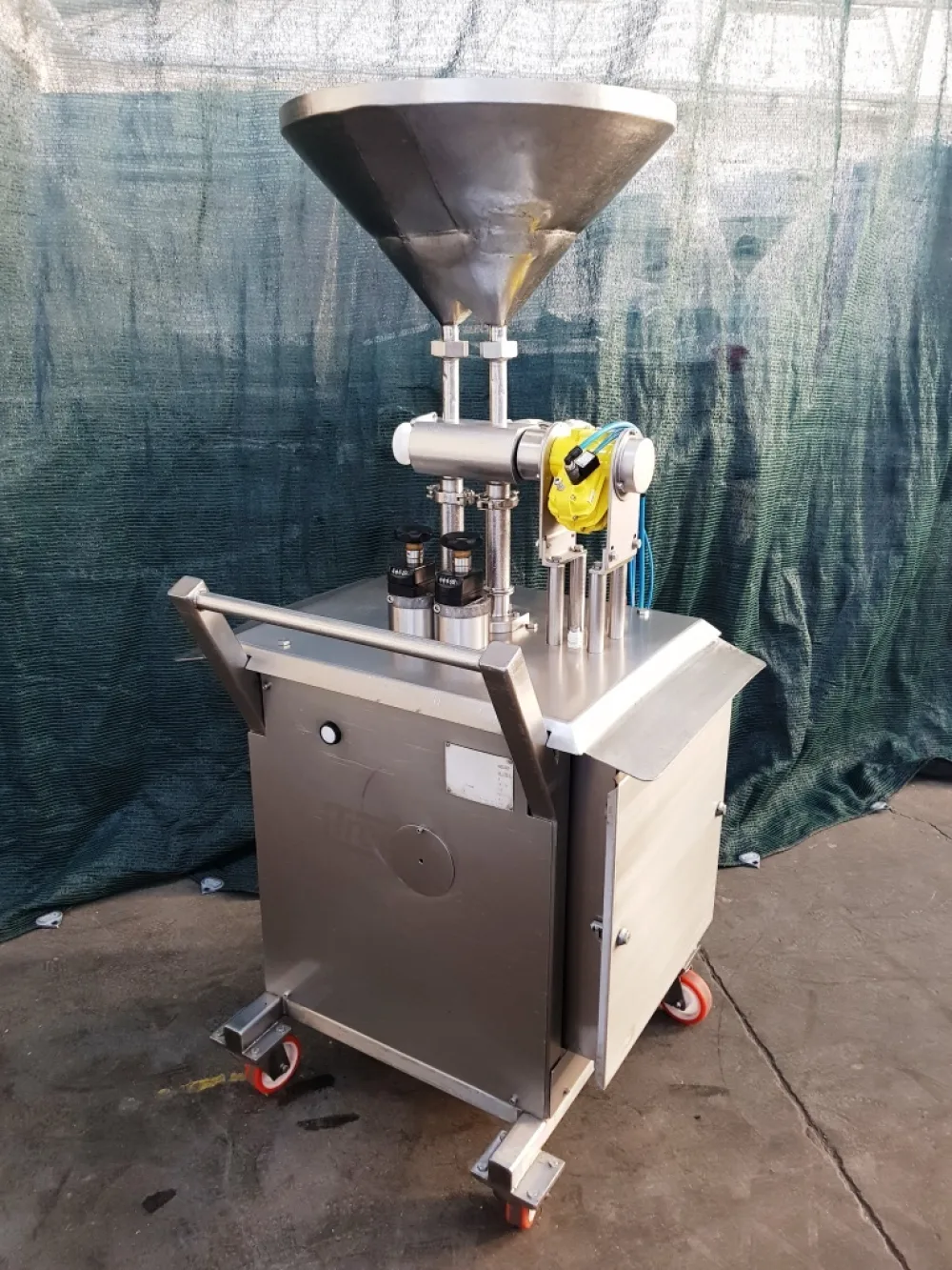 DOSATRICE PNEUMATICA PER CREME