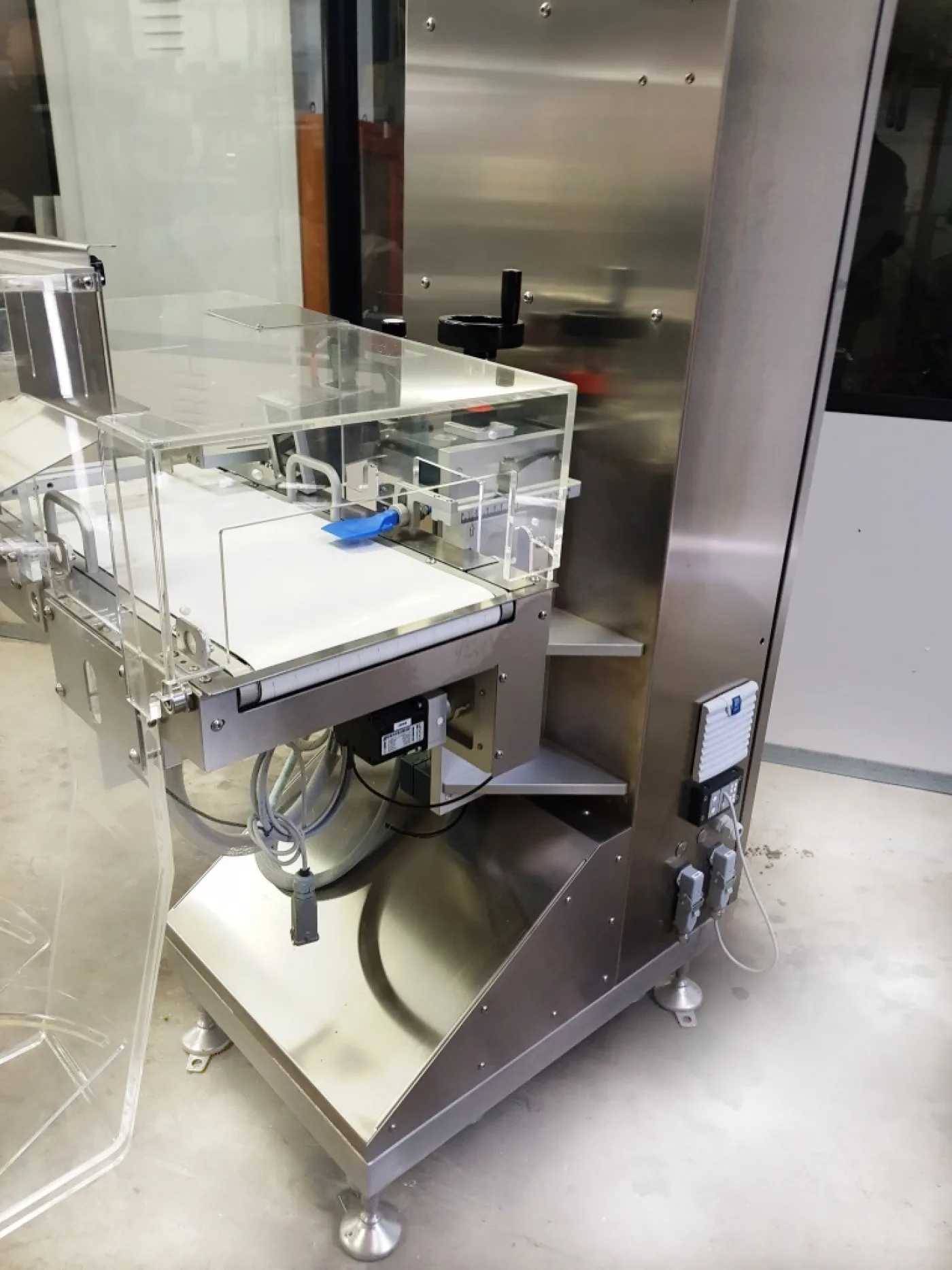 SISTEMA DI ISPEZIONE VISIVA – ANTARES VISION – Mod. SENTINEL STATION VM0900011 - 8