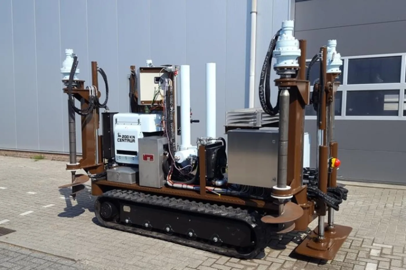 Centaur 200 kN Crawler-Based CPT Penetrometer Rig - 1