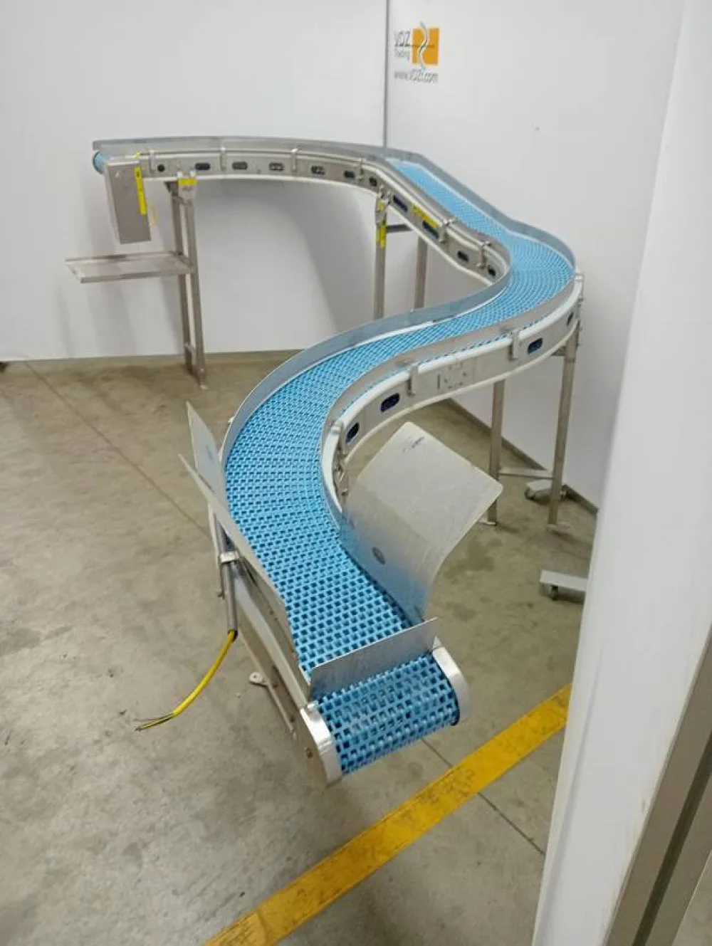 Transport conveyor belt