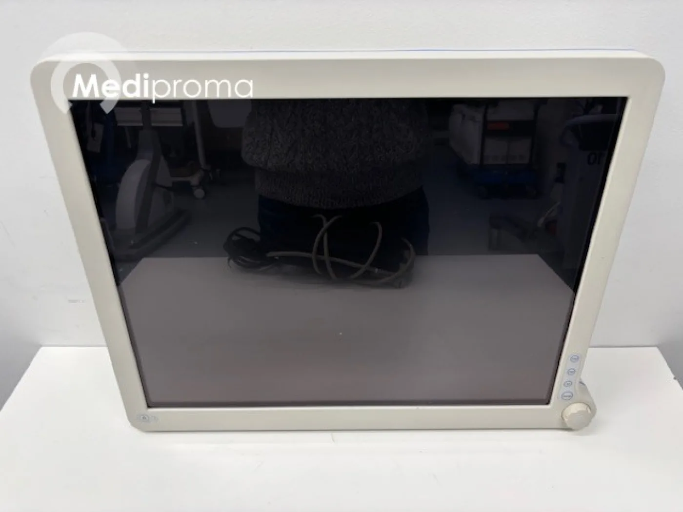 Advan AMM213TD Monitor - 1