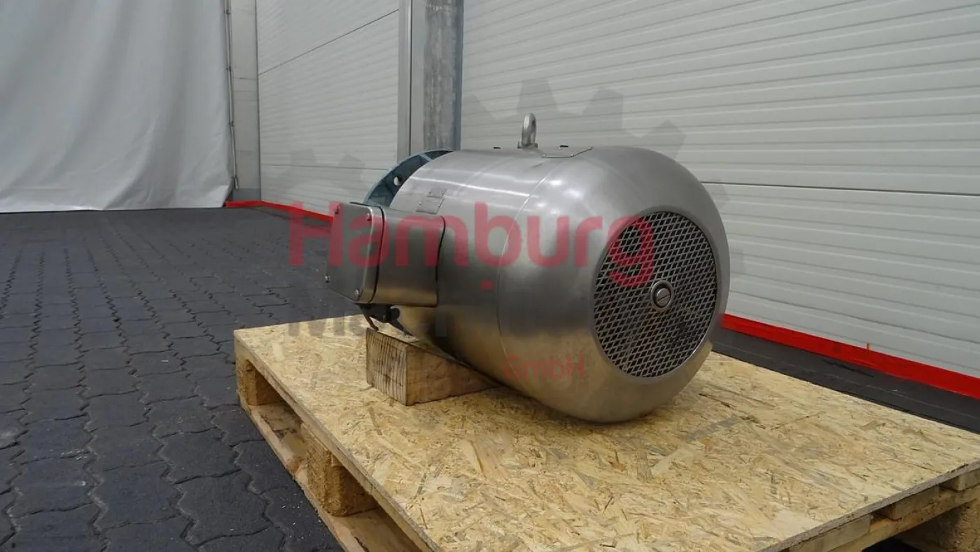Motor with stainless steel motor cover - Loher GmbH - 30 kW - GEA Westfalia SAMM 20006 - 6