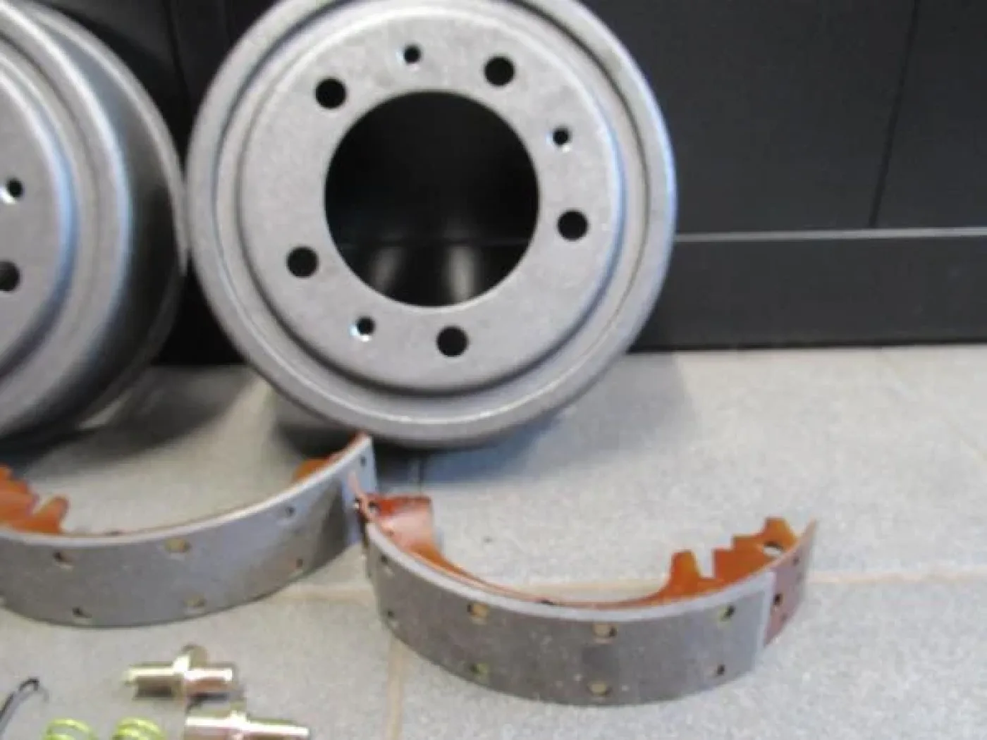 Remtrommel as-set voor + achter-as - 5