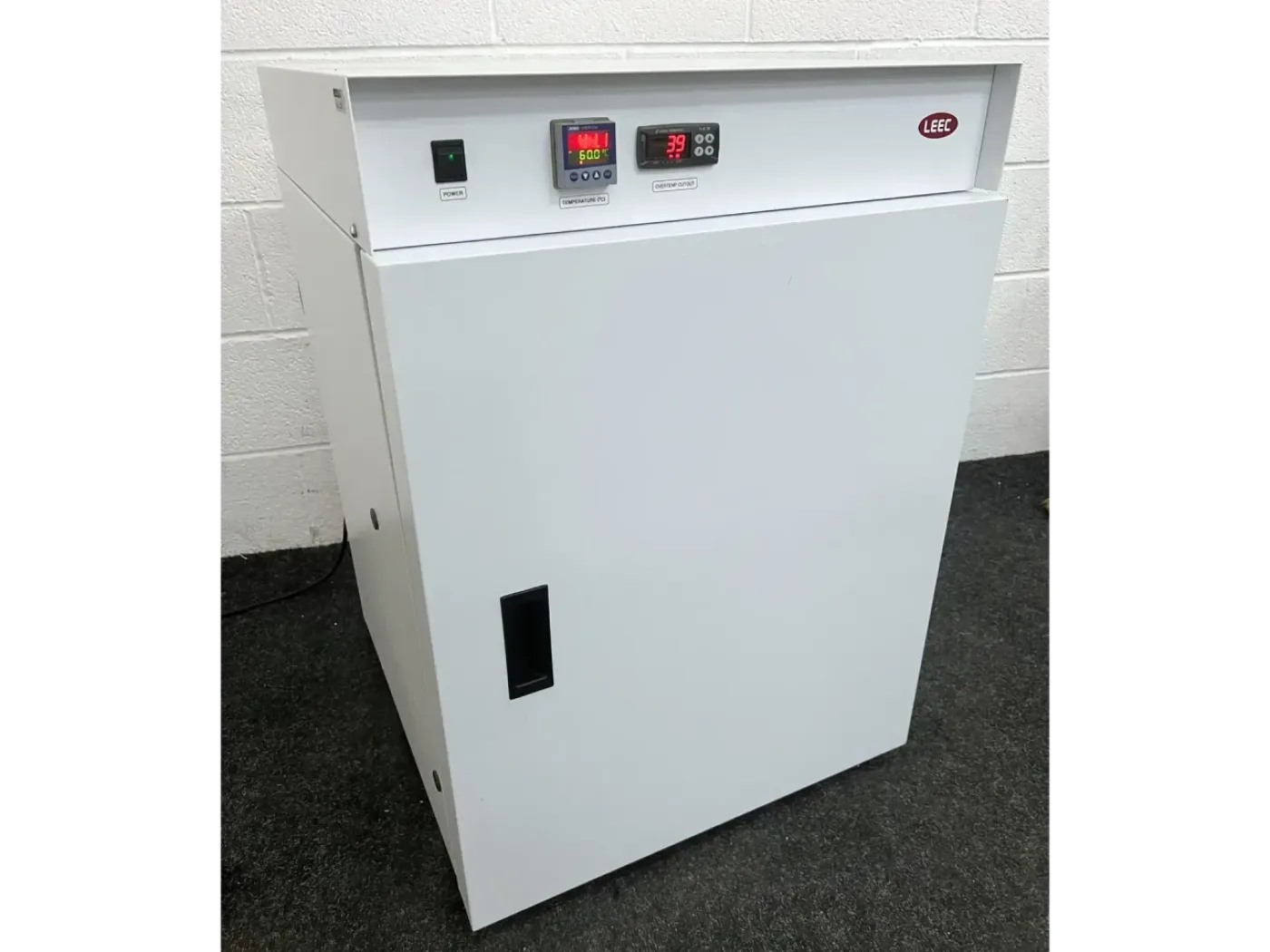 LEEC SFC2 Humidity Cabinet - 2