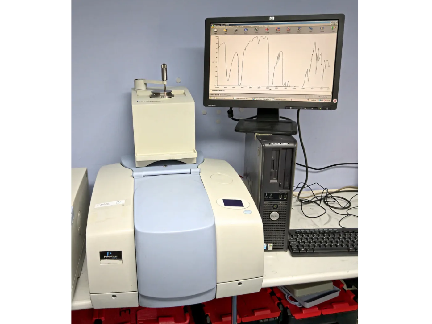 Perkin Elmer Spectrum 100 FTIR - 1