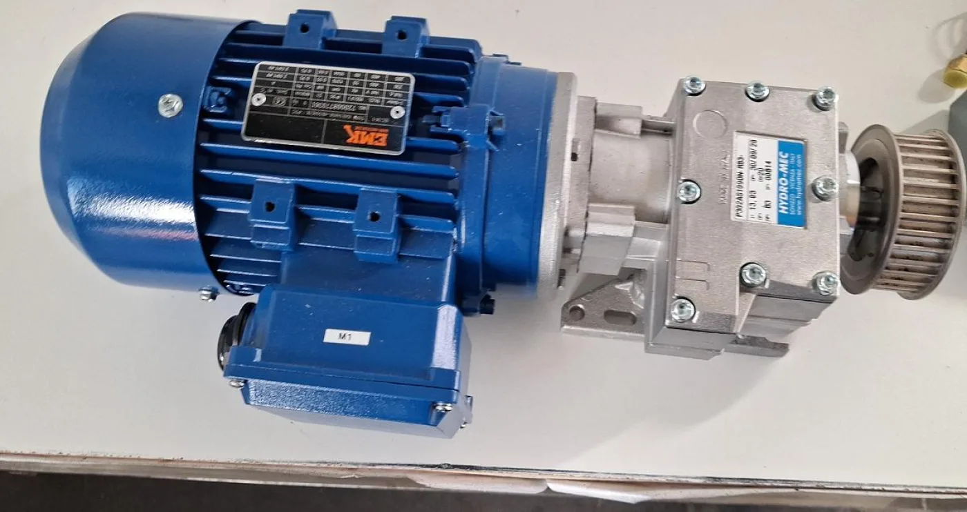 EMK KAE80A4-B14AEK Getriebemotor mit Hydro-Mec P302AS109DN Schneckengetriebe - 1