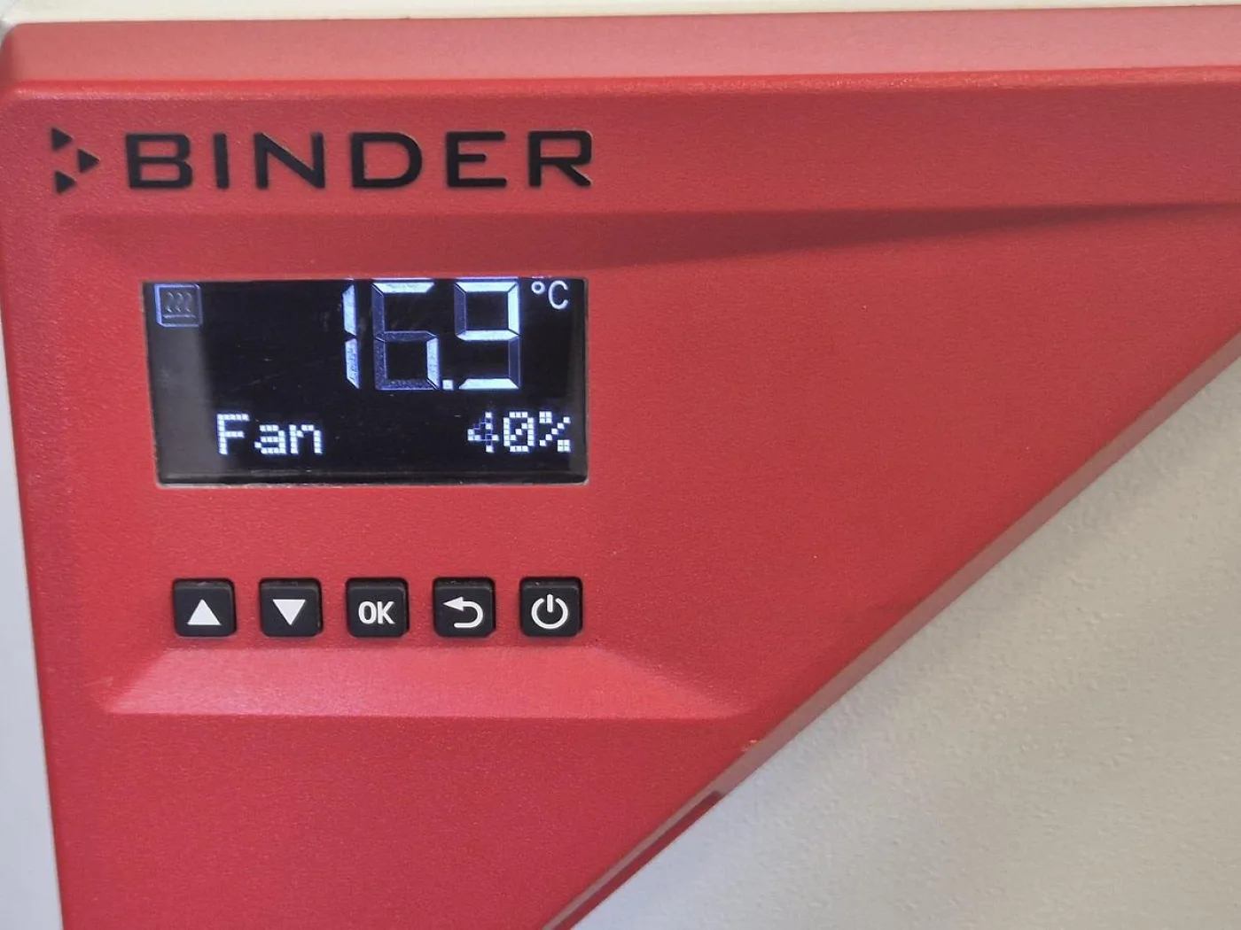 Binder BF260 Incubator - 5