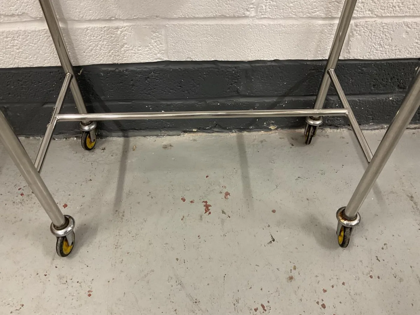 AC Daniels Double Bowl Stand - 2
