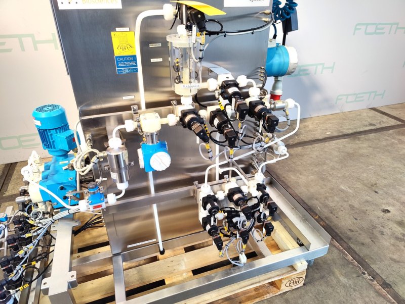 Amersham Pharmacia Biotech HPLC dosing pump - Dosing pump