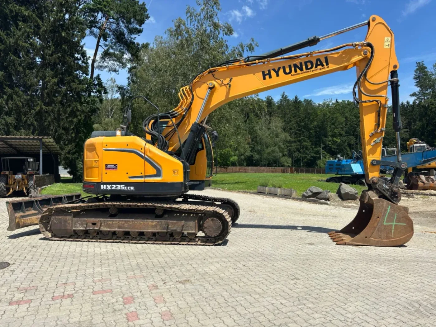 Hyundai - HX 235 LCR - 8