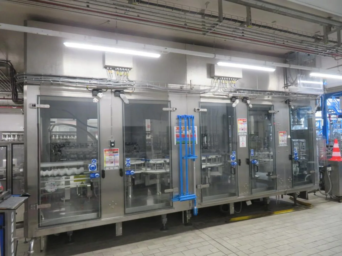 2015 Serac Serac IN 36R36V 12/1620 Liquide Rinsing Remplissage And Capping Machine- Line 4 - 2
