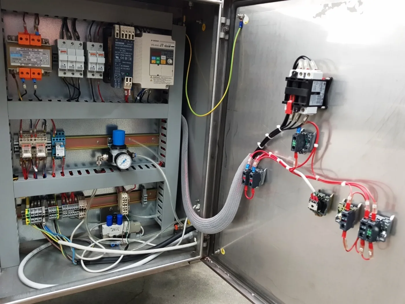 ELEVATORE A TRAMOGGIA PER COMPRESSE - 2