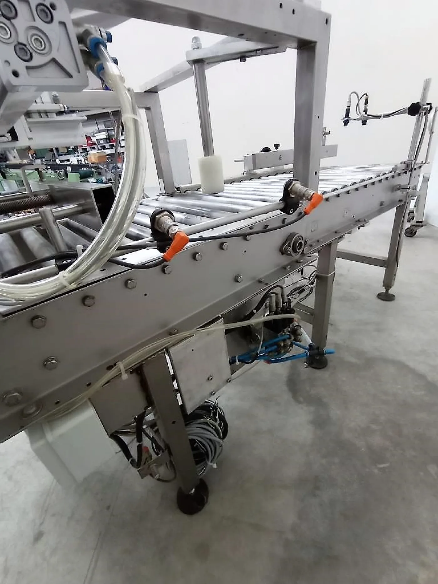 RULLIERA MOTORIZZATA CON SCARICO PNEUMATICO – TAM – MOD. TR KRM - 8