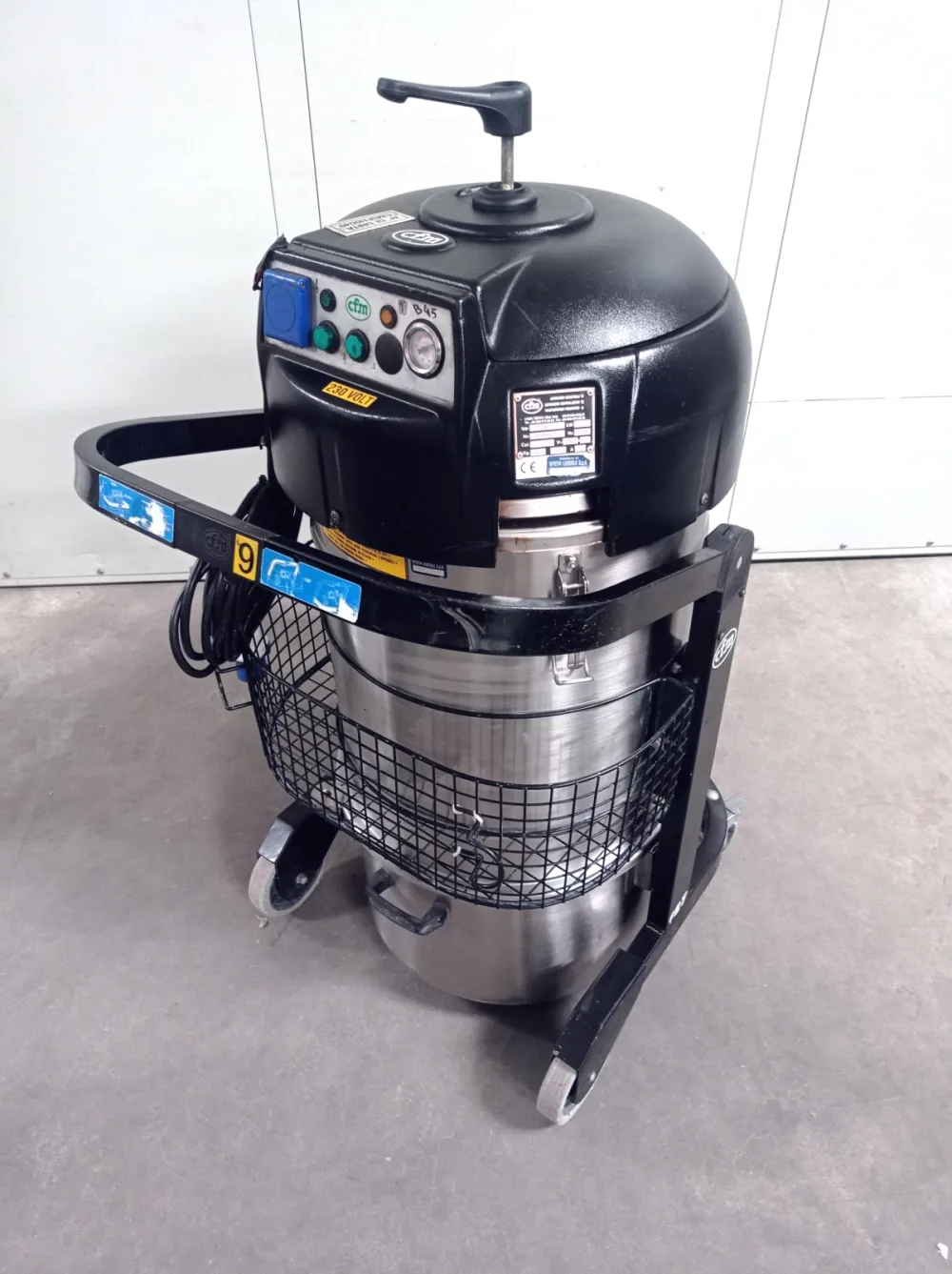 ASPIRATORE INDUSTRIALE PER POLVERI – NILFISK – MOD. 127 XX