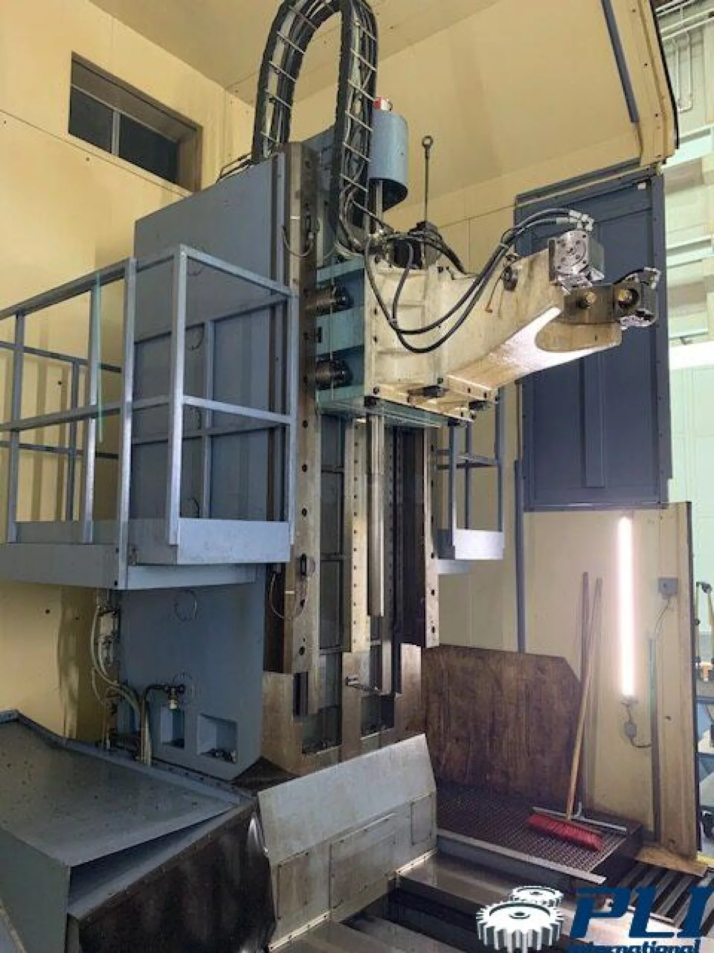CNC Gear Hobbing Machine – LIEBHERR LC3002 - 7