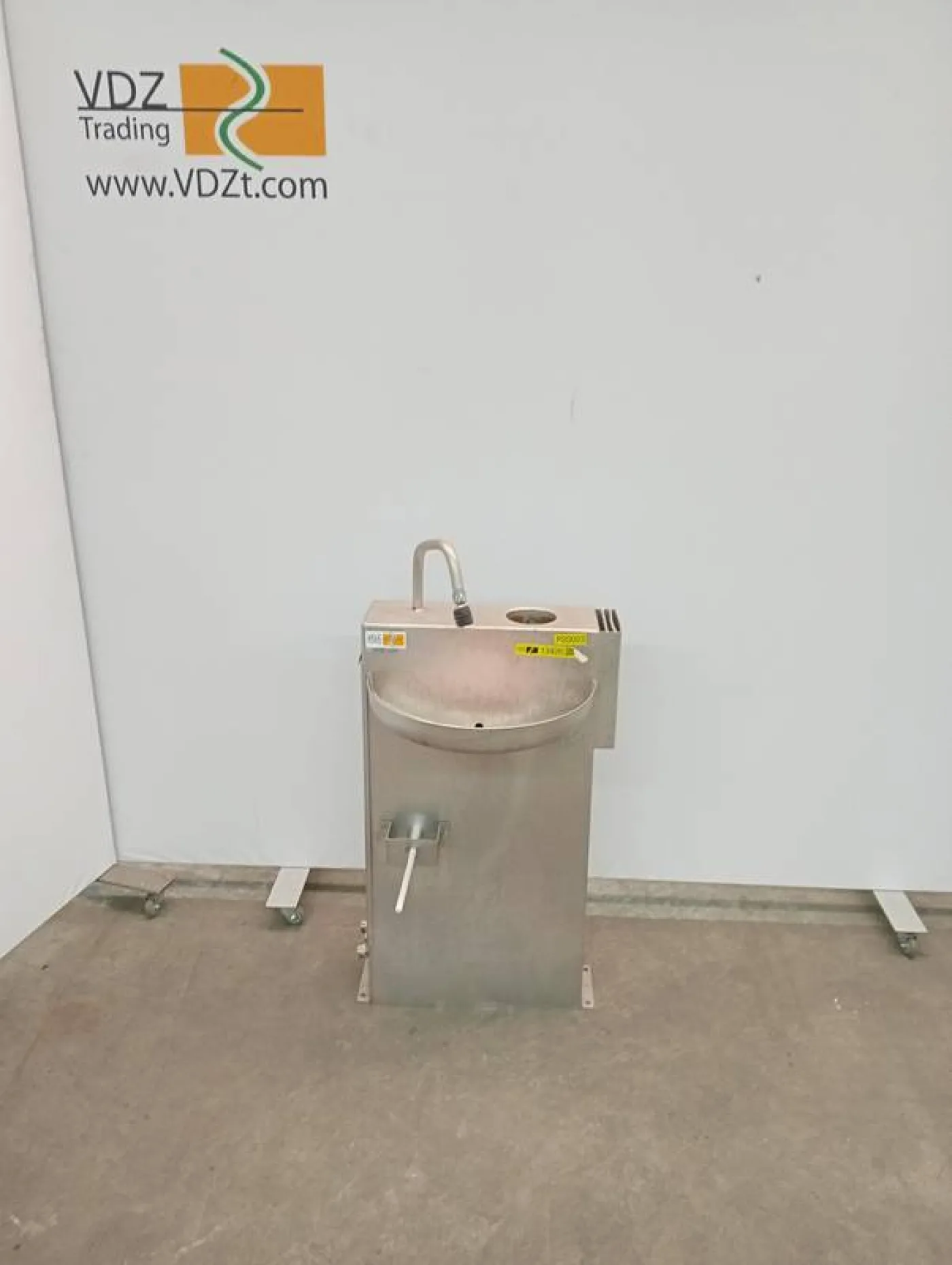 Wash basin incl sterilizer - 3