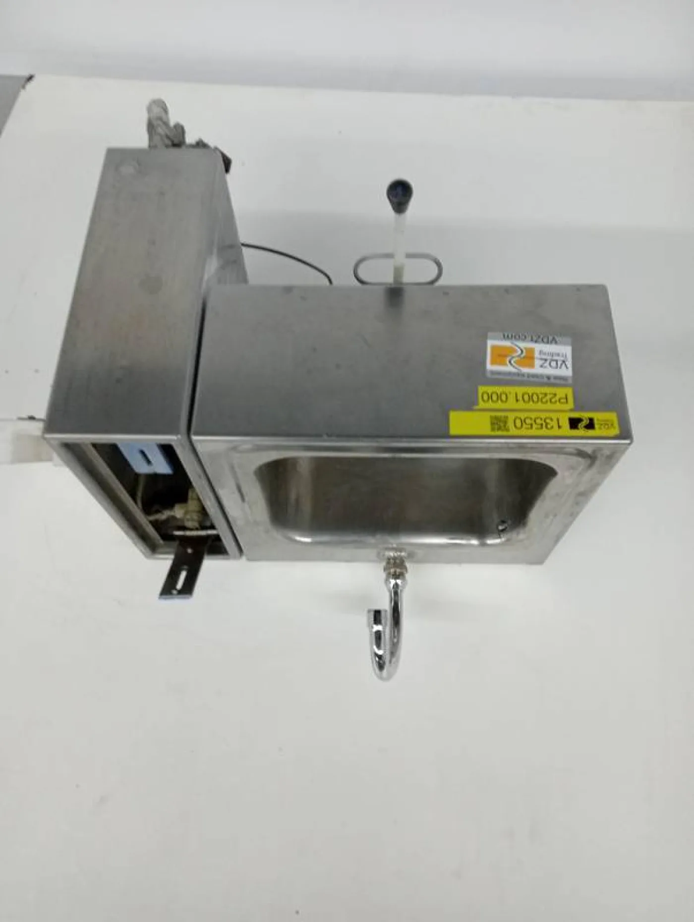 Wash basin with sterilisator - 1