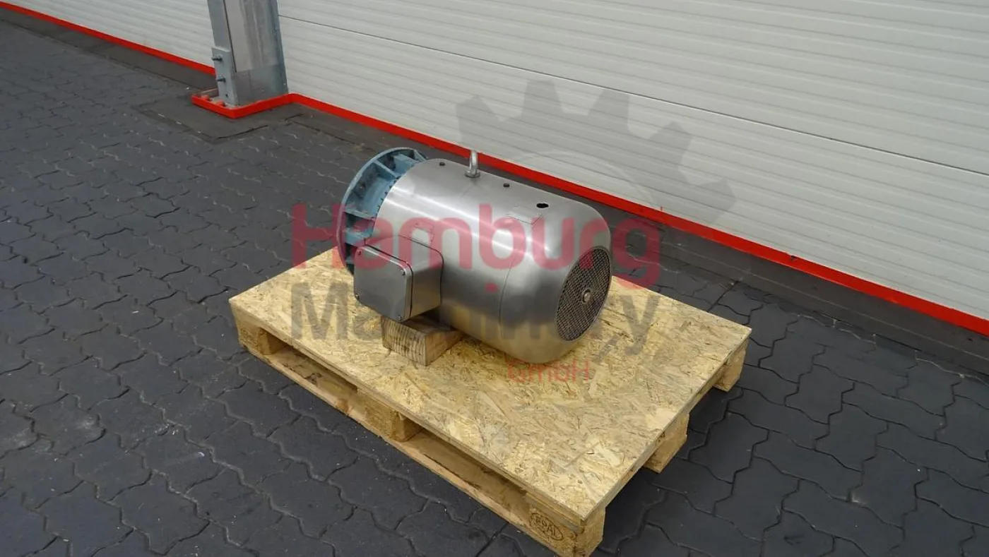 Motor with stainless steel motor cover - Loher GmbH - 30 kW - GEA Westfalia SAMM 20006 - 3