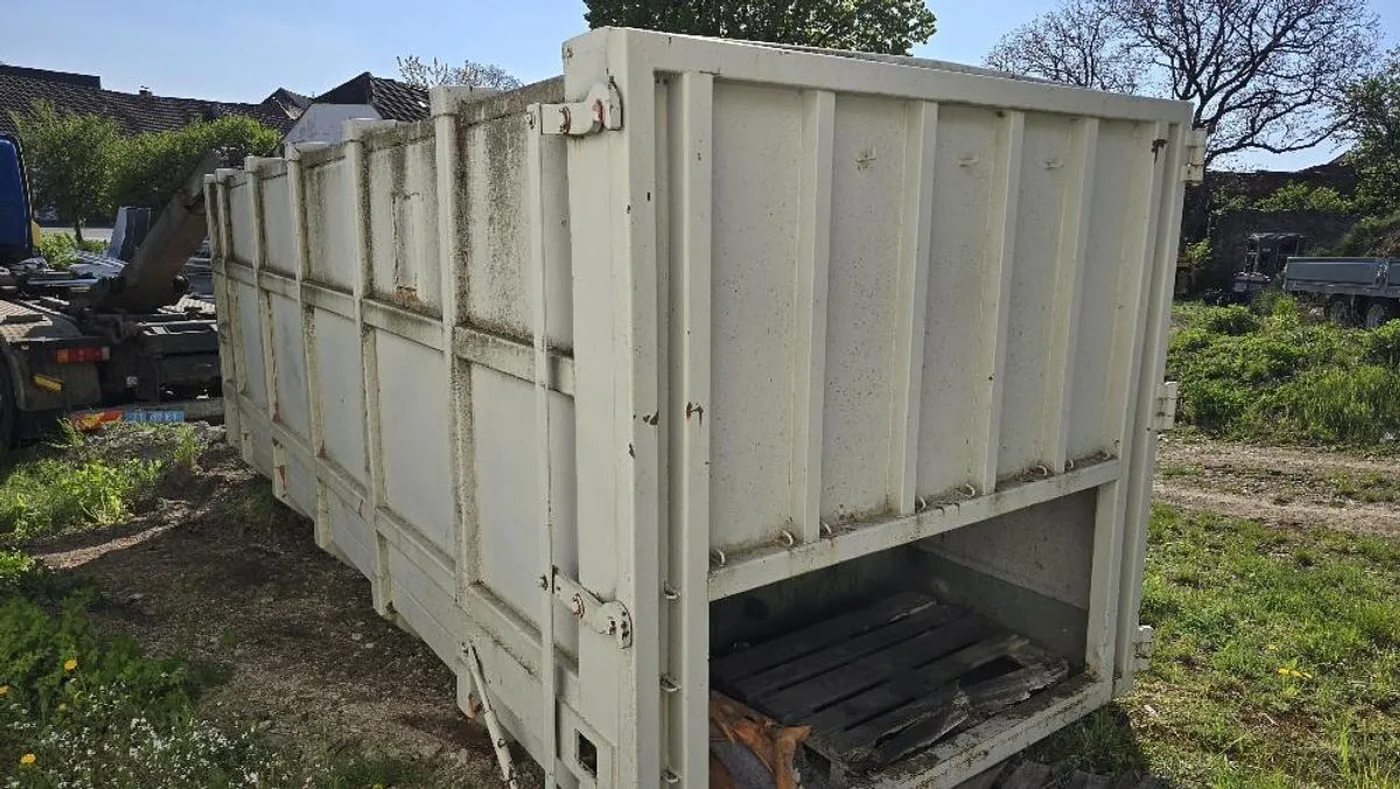 BIG Hakenliftcontainer mit 5000 l Tank - 2