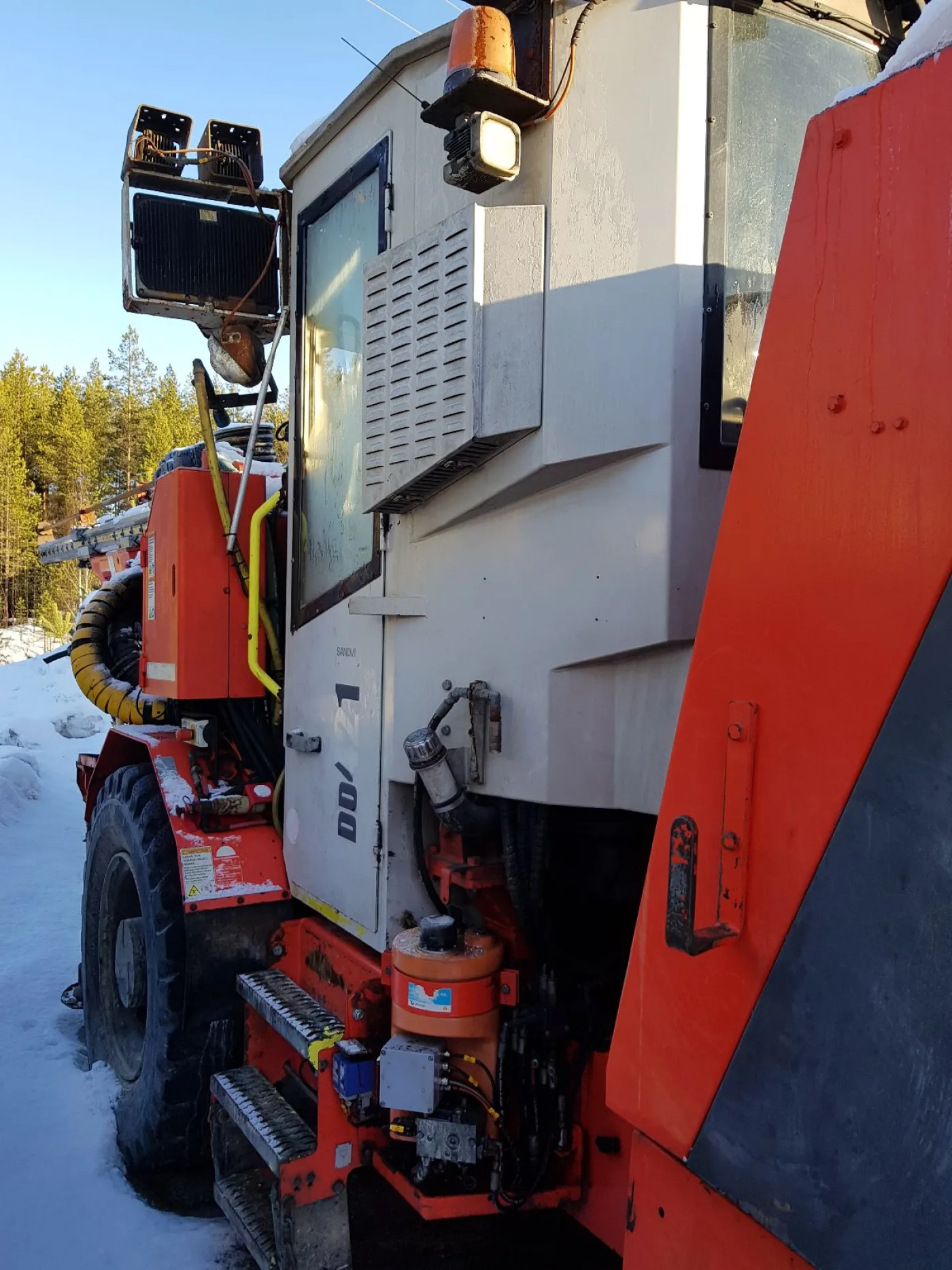 Sandvik MT720 Underground Excavator - 7