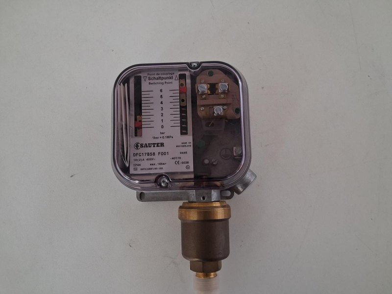 Sauter DFC17B58 F001 Druckschalter