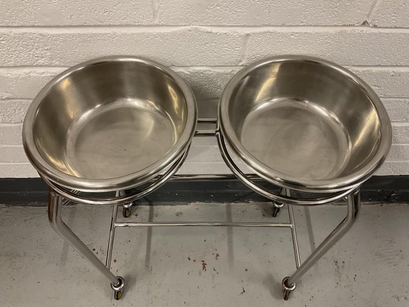 AC Daniels Double Bowl Stand