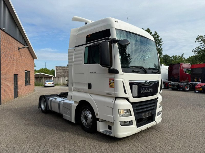 MAN TGX 18,500 Low Deck, Full Air Suspension, Retarder, 2X Tank