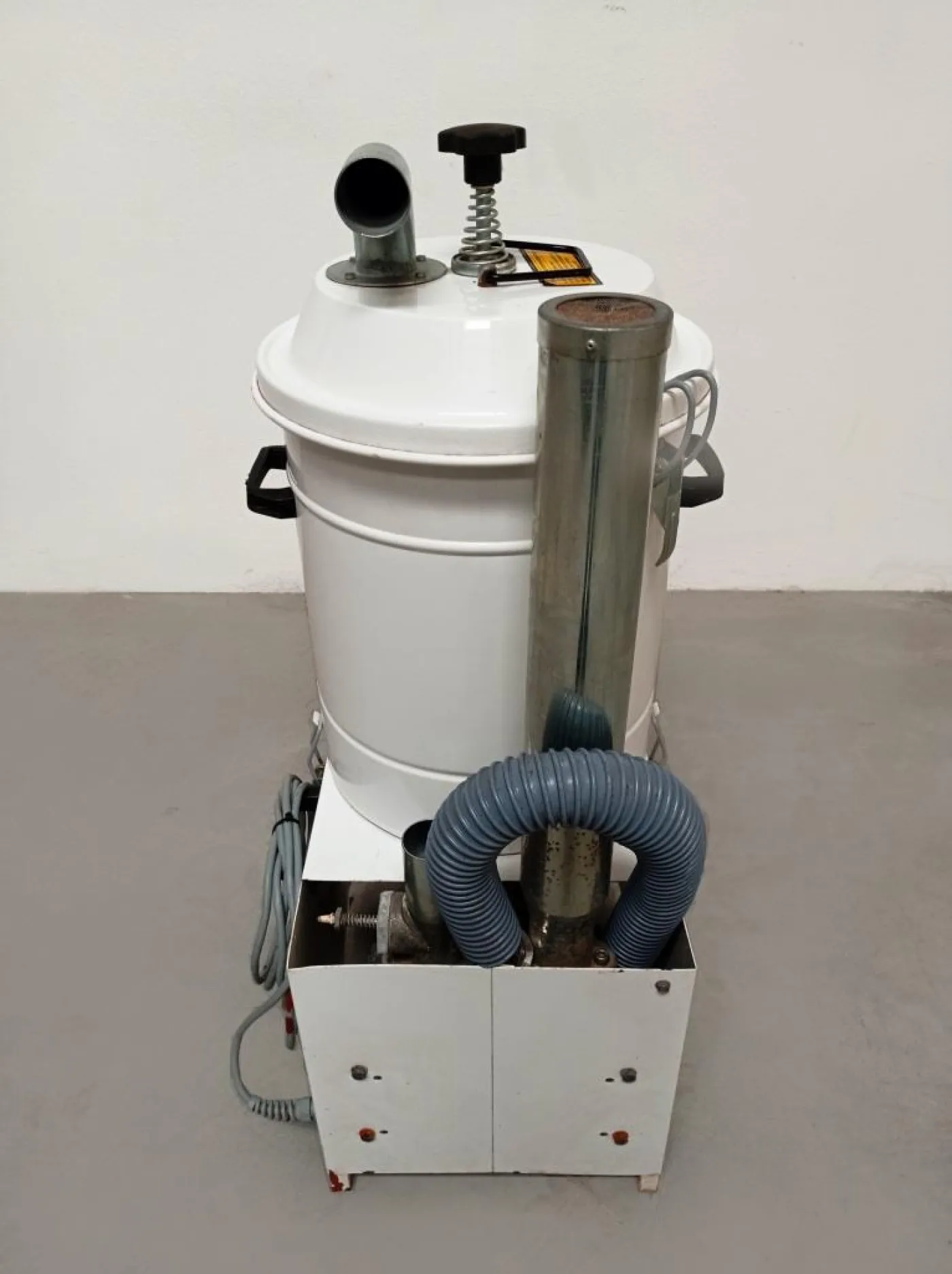 ASPIRATORE INDUSTRIALE PER POLVERI – NILFISK CFM – MOD. 3151 - 4