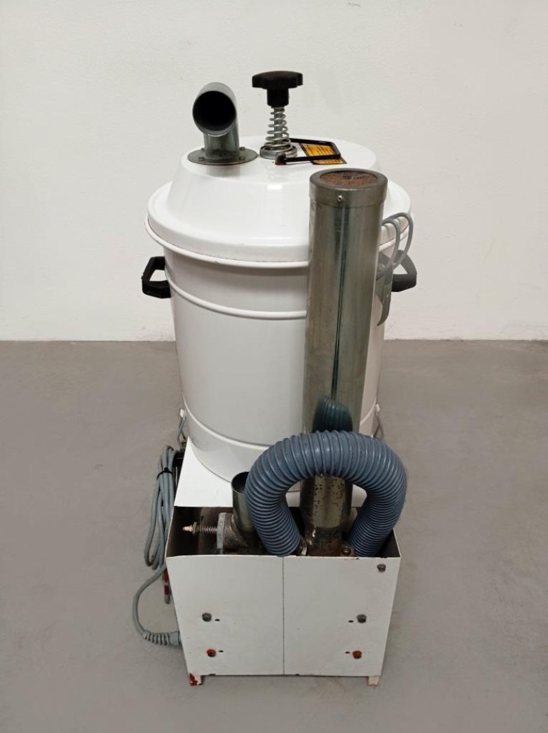 ASPIRATORE INDUSTRIALE PER POLVERI – NILFISK CFM – MOD. 3151