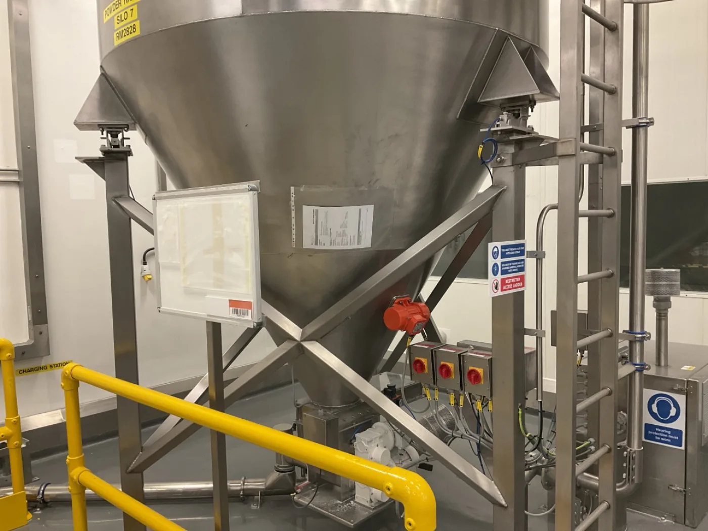 Procom Engineering - Bag dump station - 5