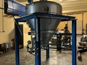 USED STAINLESS STEEL SOLIDS HOPPER 1,800 LITERS