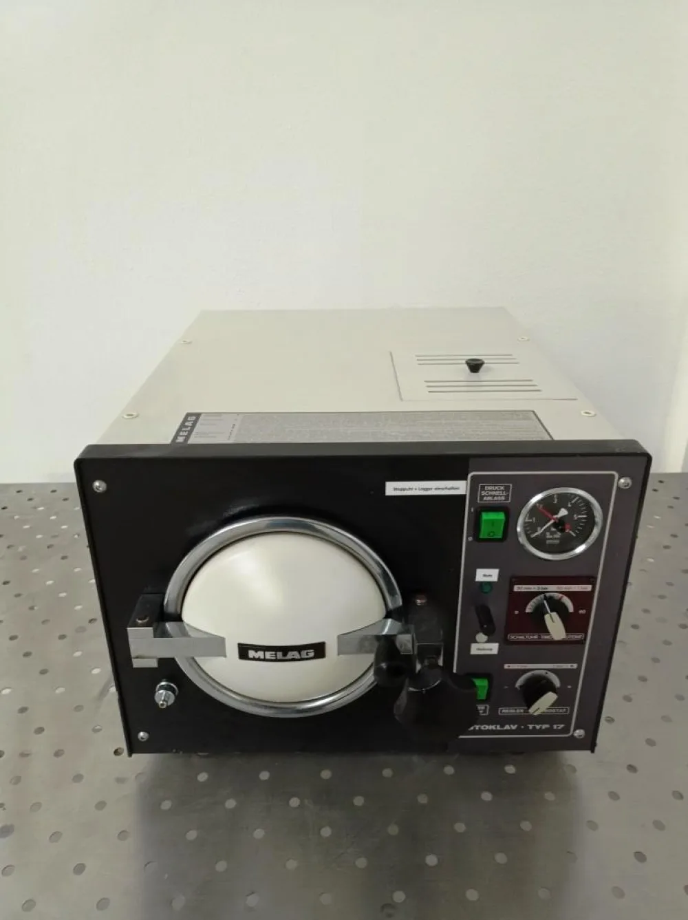 AUTOCLAVE STERILIZZATORE DA LABORATORIO – MELAG – MOD. TYP 17