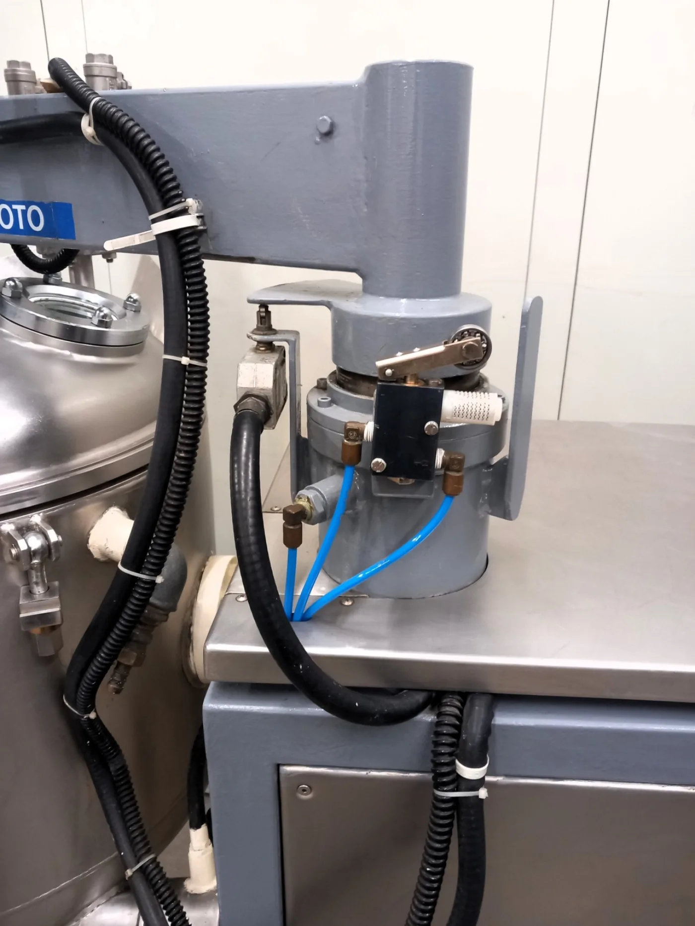 TURBOEMULSORE – BIIC – MOD. 200 LT - 4