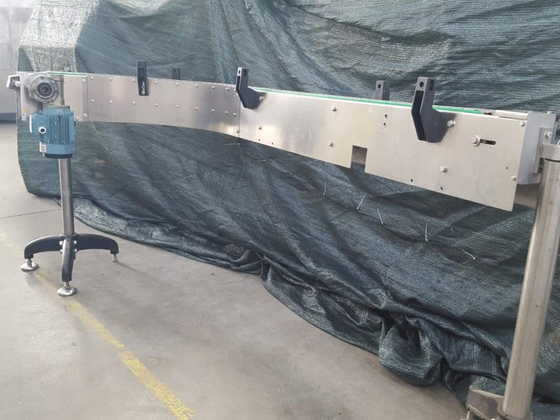 NASTRO TRASPORTATORE CURVO A 90° IN ACCIAIO INOX MOTORIZZATO